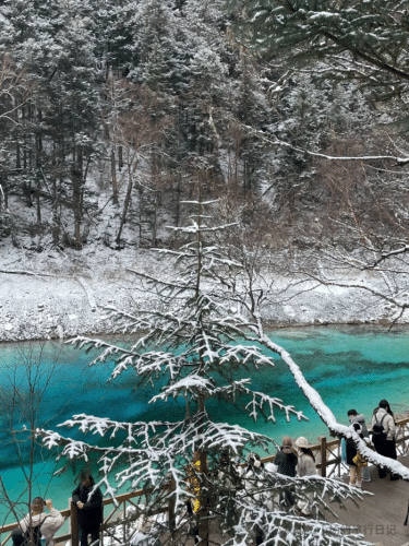 Jiuzhaigou March Guide