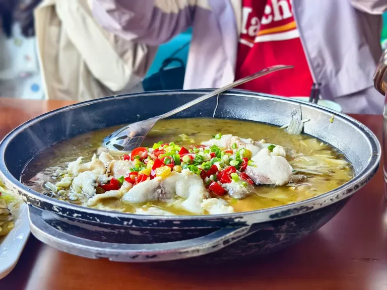 Tibetan Sour Pickled Cabbage with Hand-torn Noodles