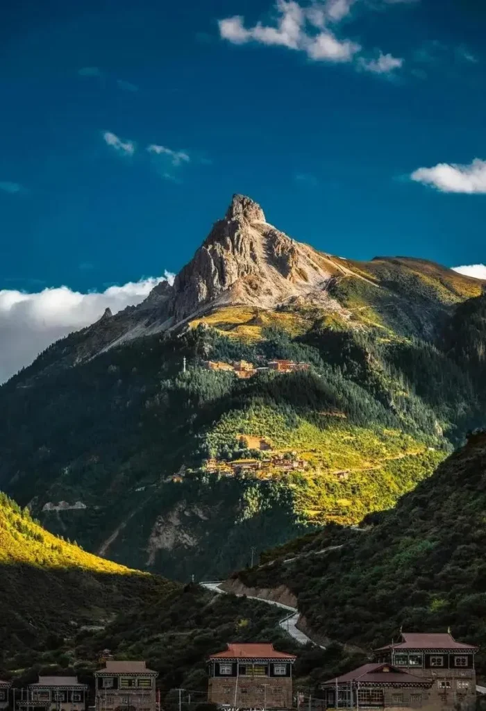 Zhayizhaga Holy Mountain